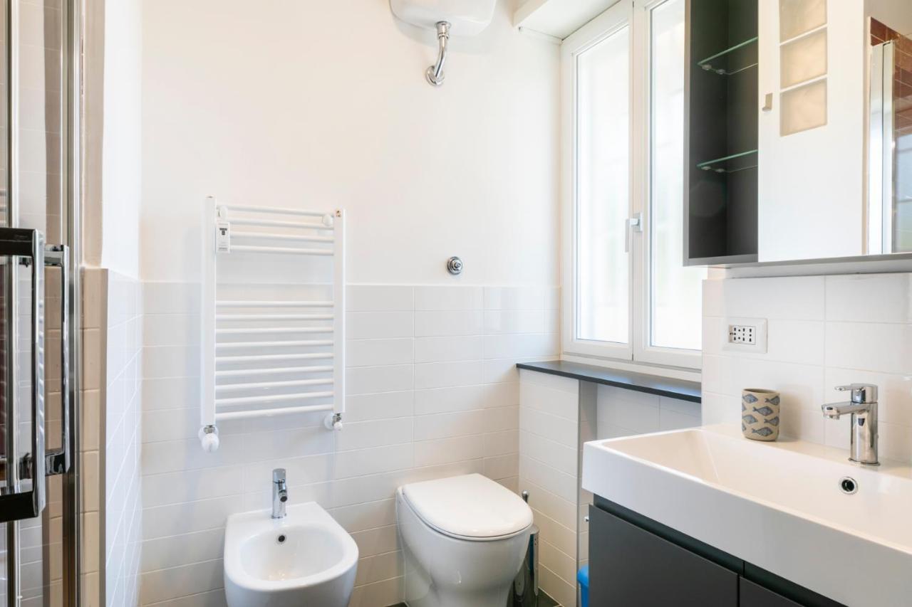 Cozy Flat 2 Bedrooms 2 Bathrooms With Balcony Apartment Rom